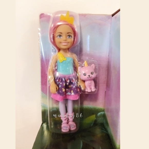 Barbie Dreamtopia Chelsea Doll Outfit Pet Kitten Gazebo Swing Playset Toys NEW - Picture 4 of 12